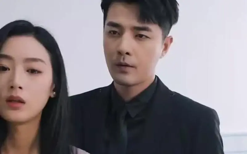 《狂飙之惹不起的奶爸》：黑帮大佬带娃记，爆笑又温情的硬汉转型之路！